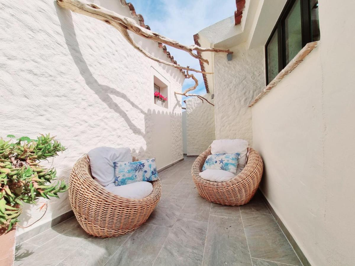 Stazzo San Teodoro Il Ginepro Piscina Condivisaアパートメント エクステリア 写真