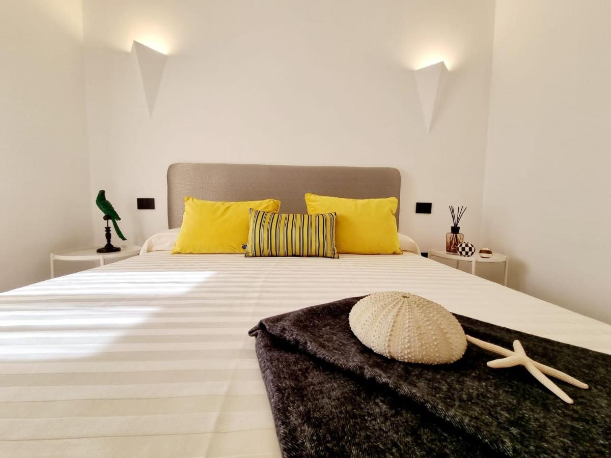 Stazzo San Teodoro Il Ginepro Piscina Condivisaアパートメント エクステリア 写真