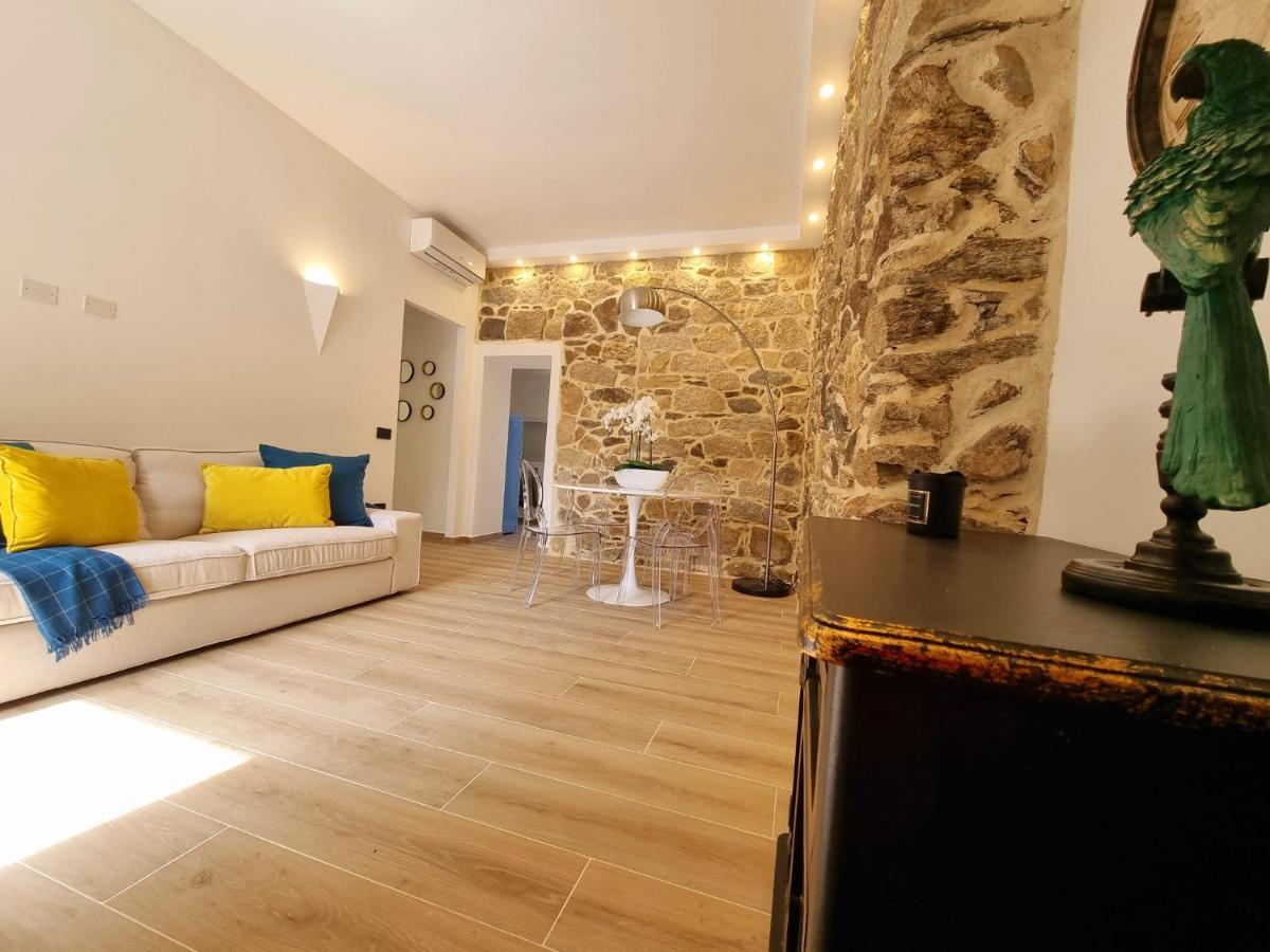 Stazzo San Teodoro Il Ginepro Piscina Condivisaアパートメント エクステリア 写真