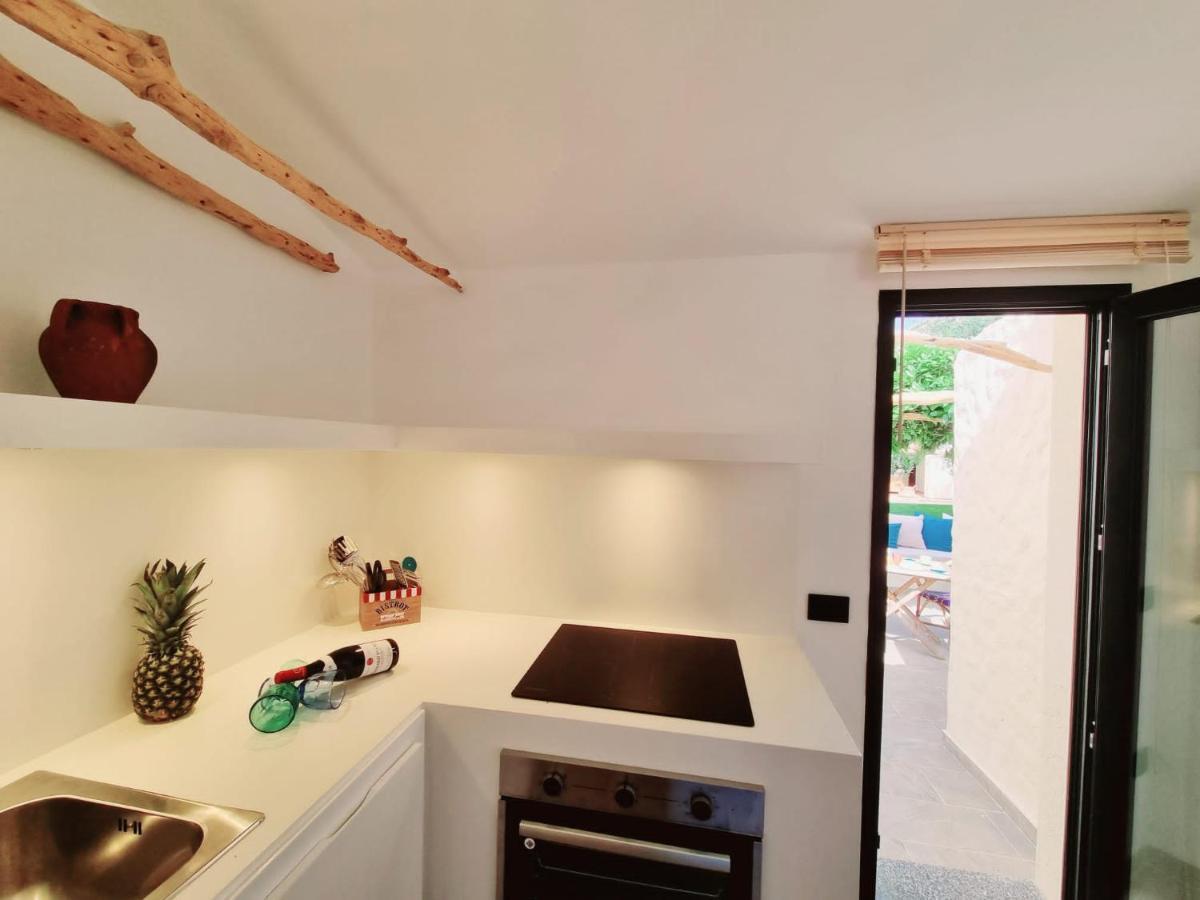 Stazzo San Teodoro Il Ginepro Piscina Condivisaアパートメント エクステリア 写真