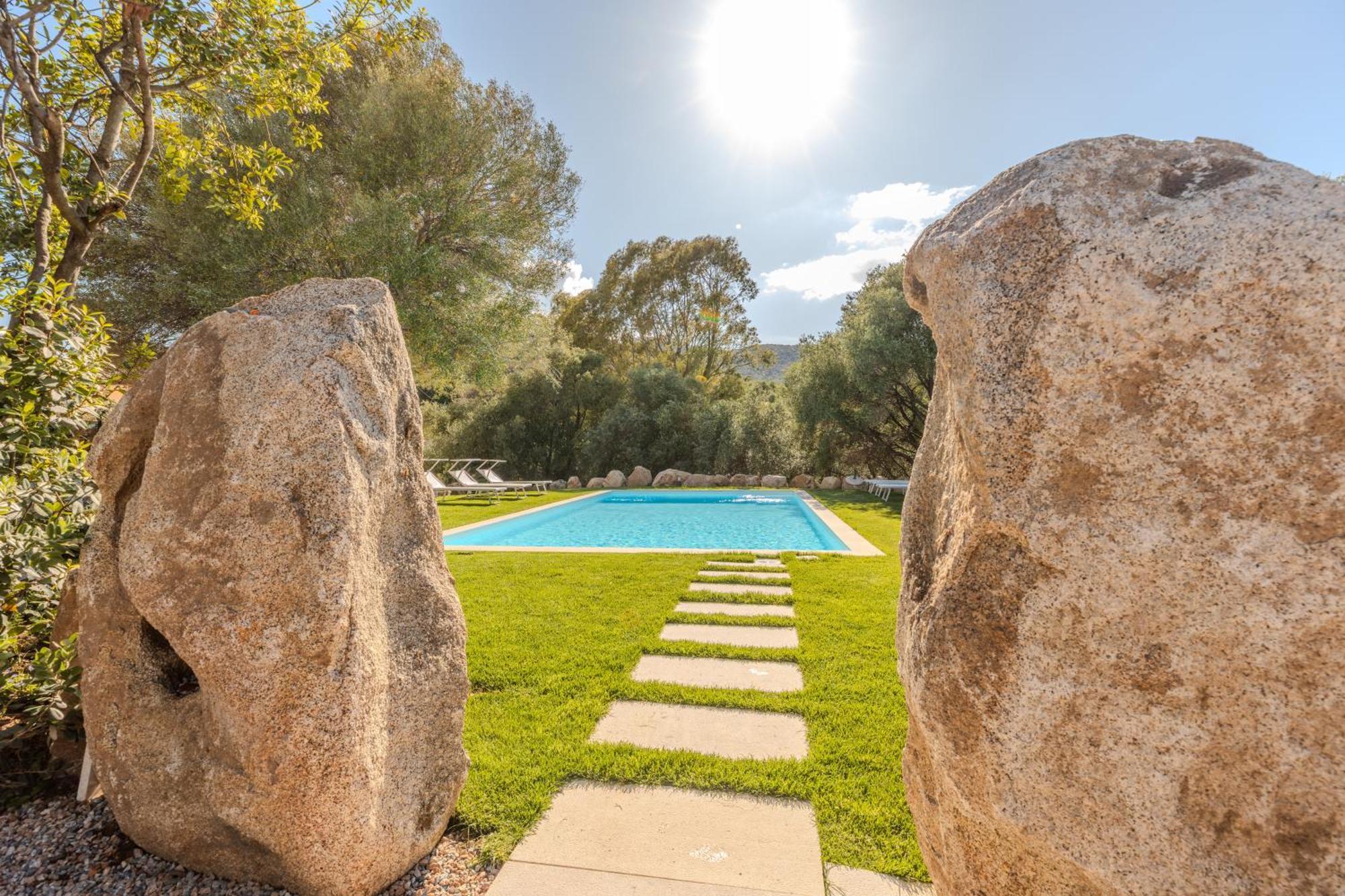 Stazzo San Teodoro Il Ginepro Piscina Condivisaアパートメント エクステリア 写真